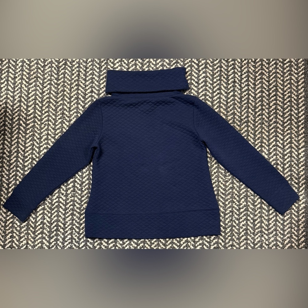 SAIL TO SABLE Cowl Neck Quilted Pullover Sweatshirt in Navy Size Small